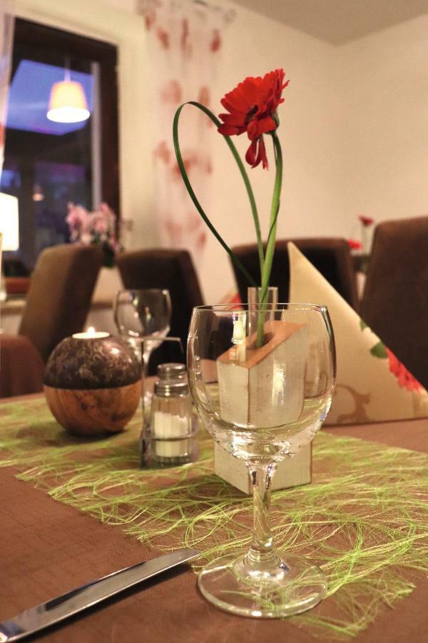 Hotel Feldmaus Olzheim ภายนอก รูปภาพ